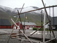 Vor dem Museum von Isafördur