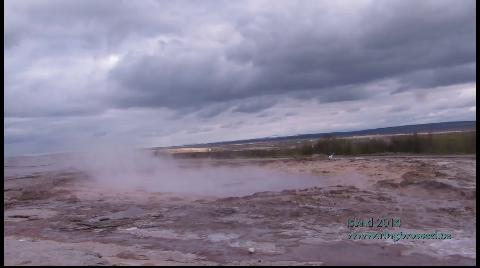 Der Geysir Strokkur